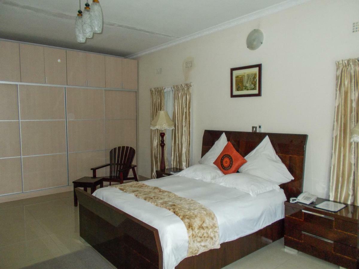 Waterfalls Hotel Lusaka Zewnętrze zdjęcie
